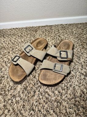 NWOT Women’s Adjustable Double-Buckle Sandals - Beige